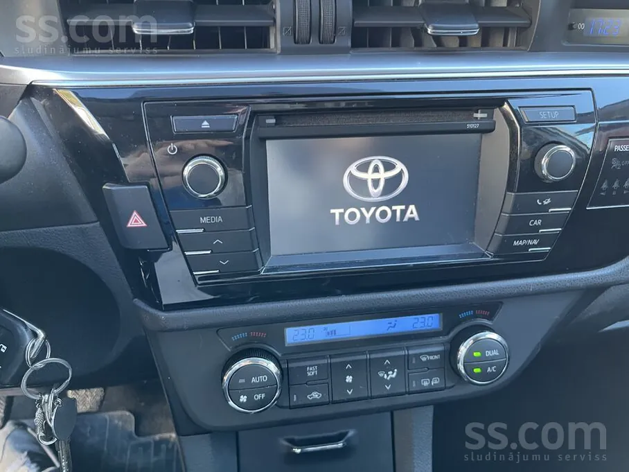 Toyota Corolla XI, 2015, фото 8 из 8