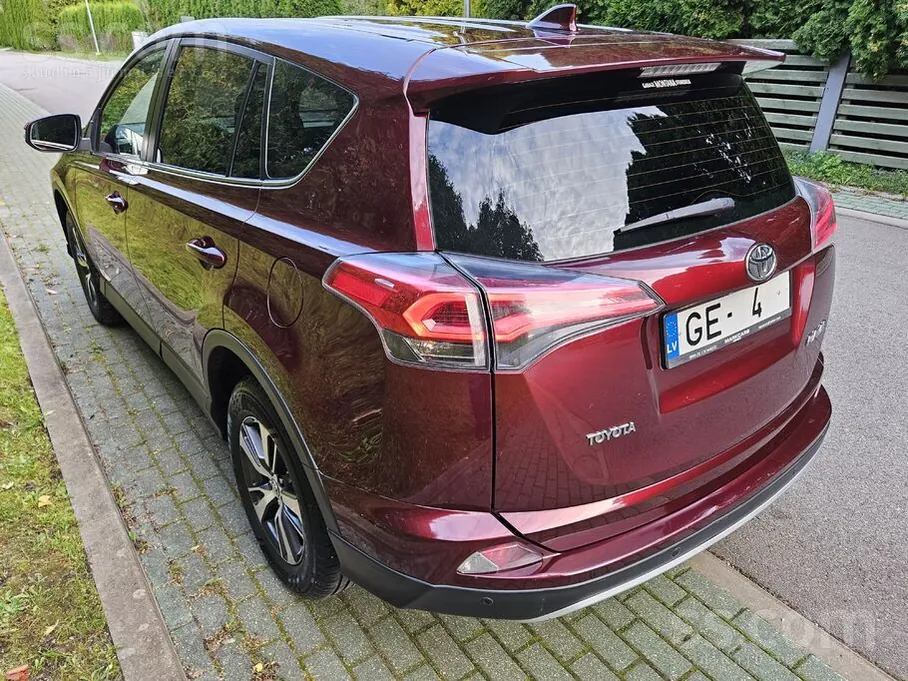 Toyota RAV4 IV рестайлинг, 2016, фото 3 из 8