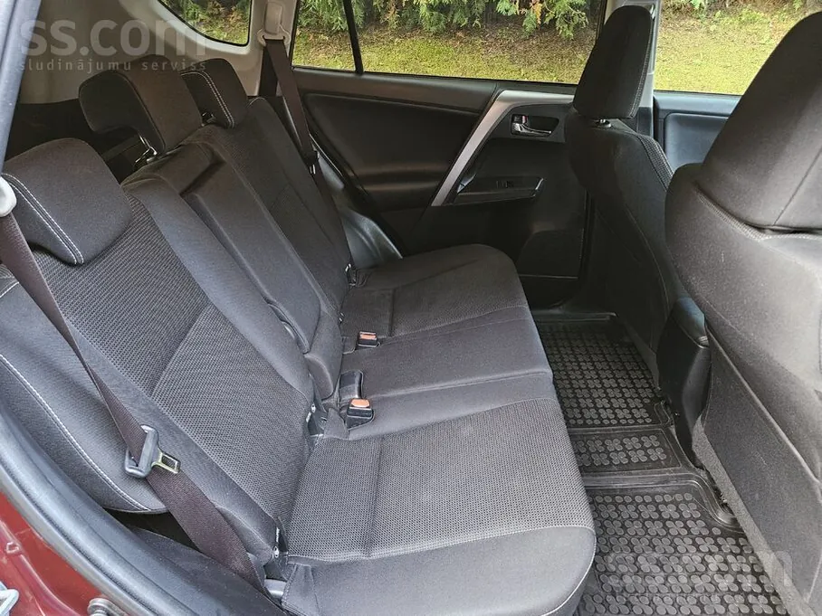 Toyota RAV4 IV рестайлинг, 2016, фото 6 из 8