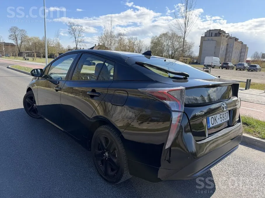 Toyota Prius IV, 2017, фото 2 из 8